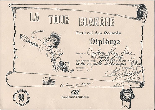 Diplôme du Festival des Records de La Tour Blanche décerné en 1998 à Jean-Marc Coulom pour un balai en paille de Camargue de 8,50 mètres.